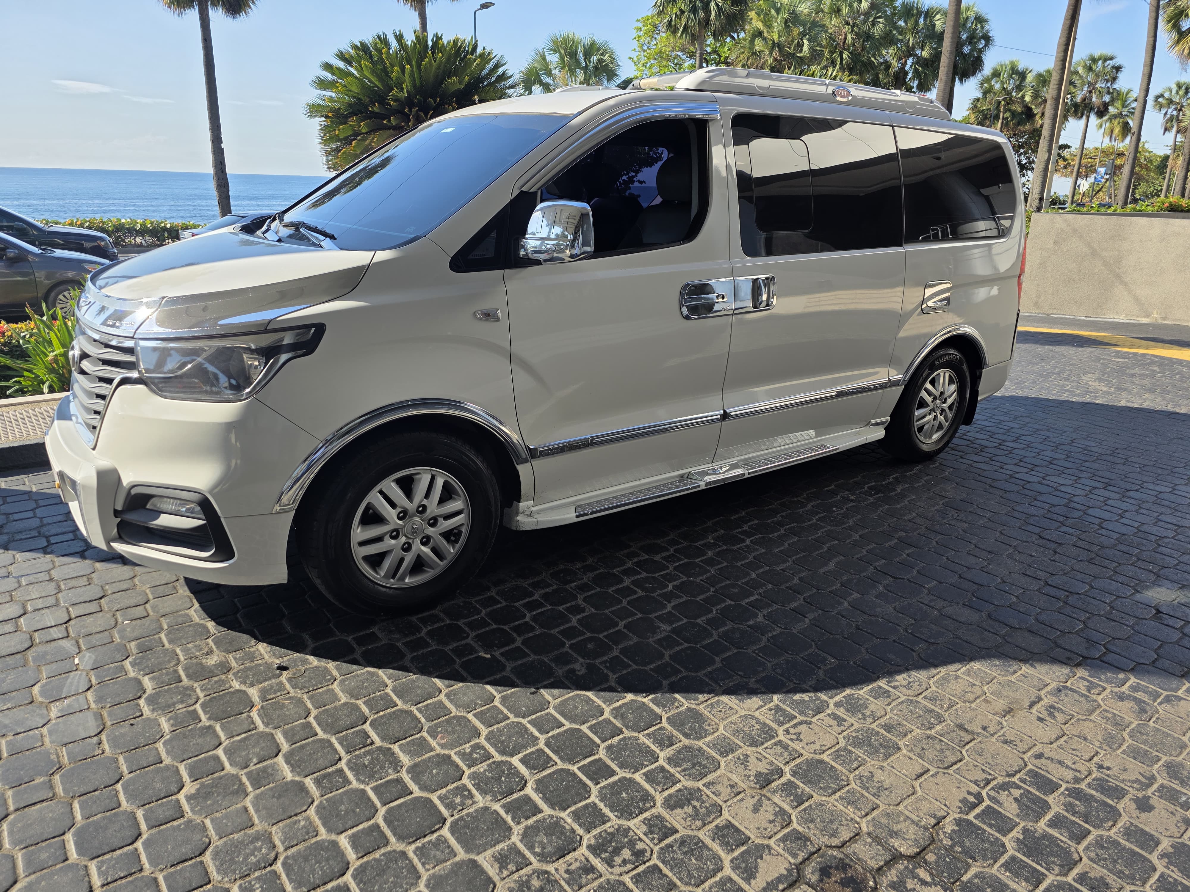 Van hasta 7 pasajeros